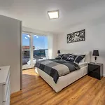 Shaula - Five Bedroom With Pool,sauna And Gym