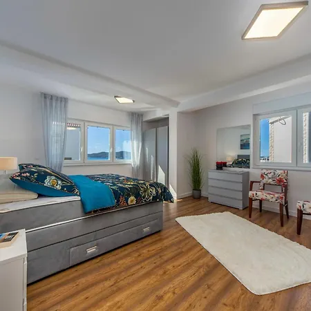 Shaula - Five Bedroom With Pool,sauna And Gym Villa