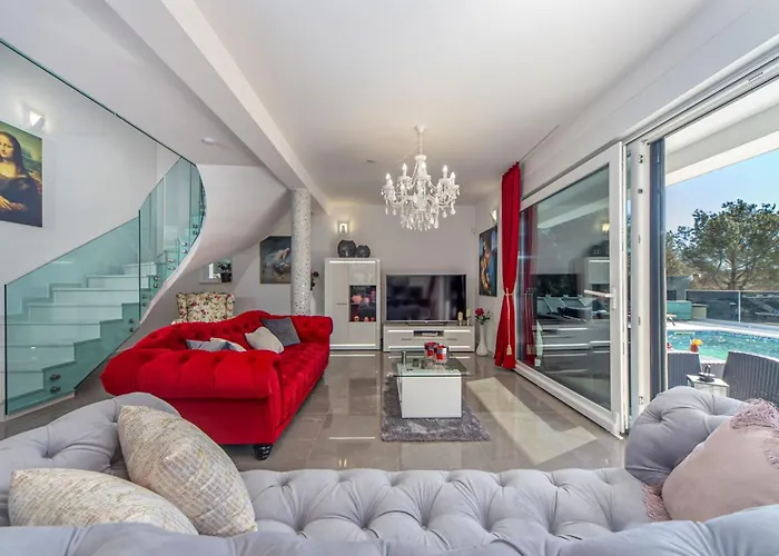 Shaula - Five Bedroom With Pool,sauna And Gym