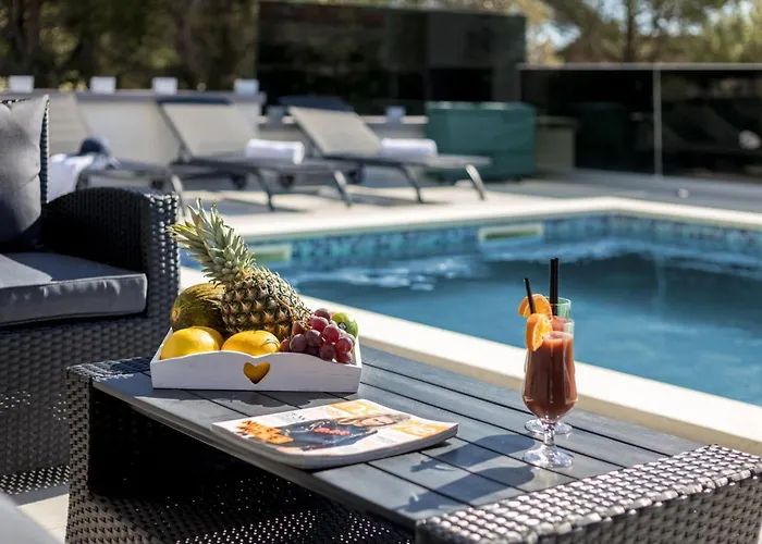 Shaula - Five Bedroom With Pool,sauna And Gym Villa