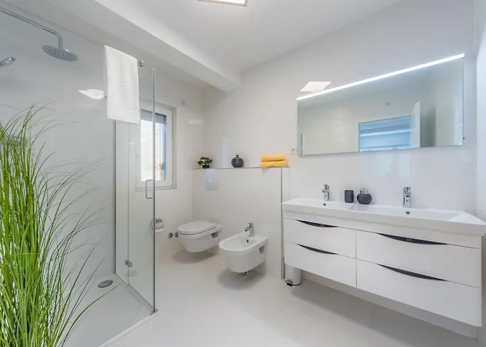 Shaula - Five Bedroom With Pool,sauna And Gym Villa *